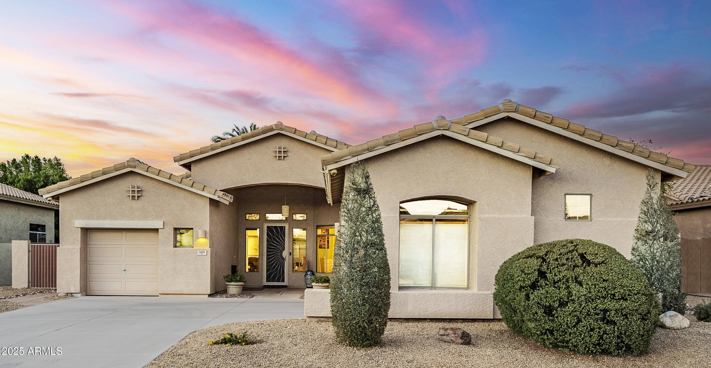 330 W LOCUST Drive, Chandler, AZ 85248