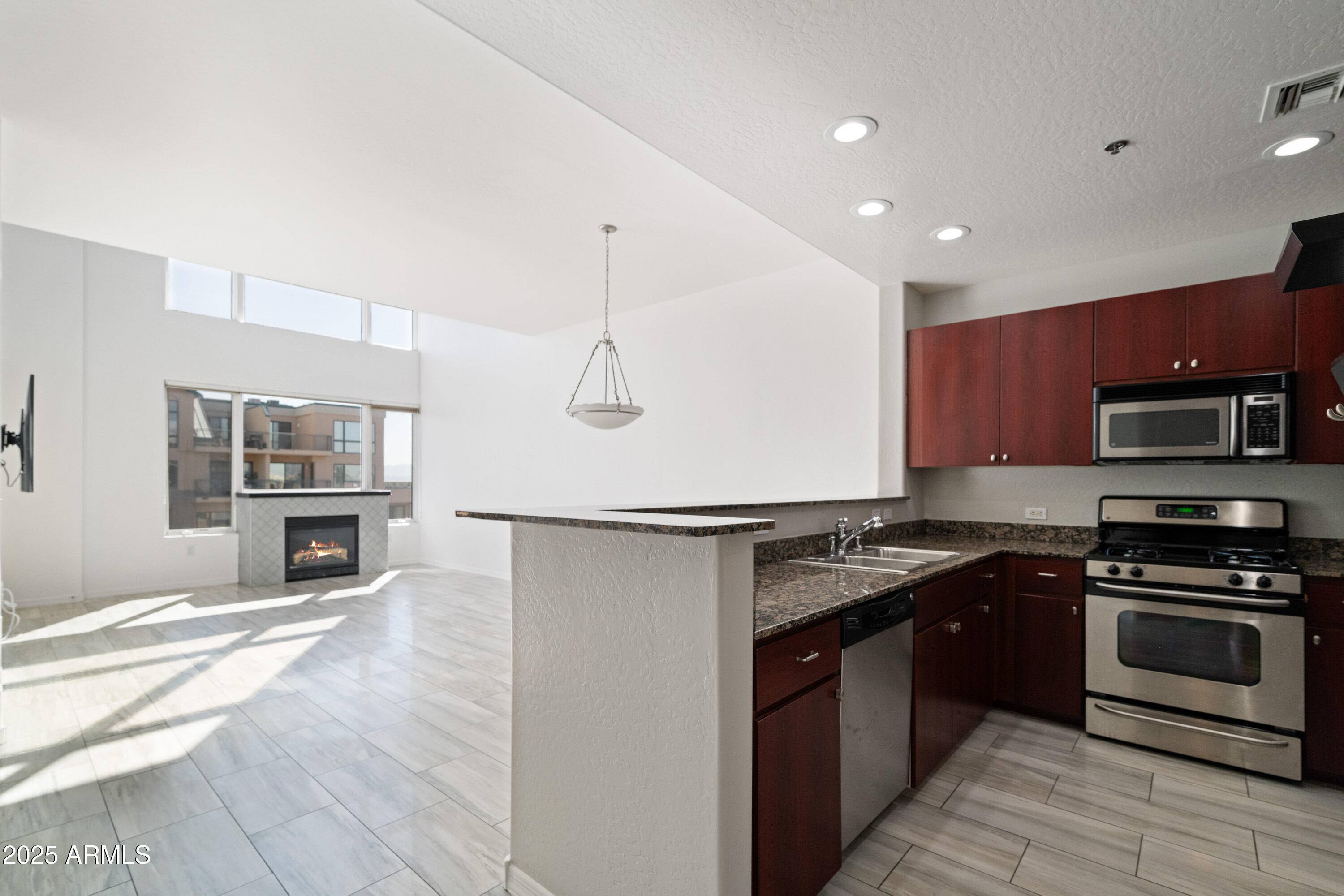 Phoenix, AZ 85003,17 W VERNON Avenue #619