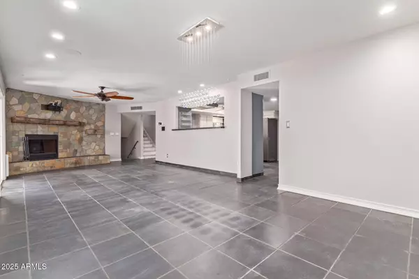 Tempe, AZ 85282,1640 E LA JOLLA Drive