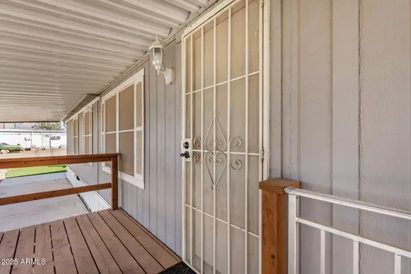 Apache Junction, AZ 85119,263 S ROYAL PALM Road