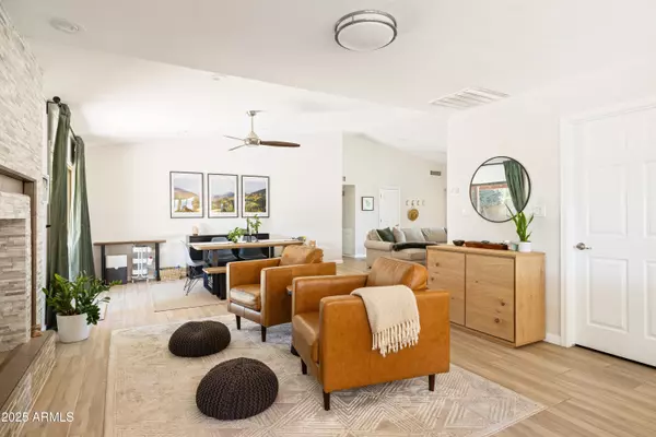 Phoenix, AZ 85028,2349 E SAHUARO Drive