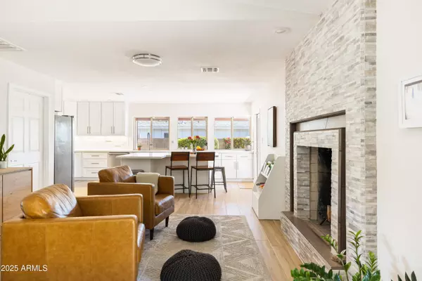 Phoenix, AZ 85028,2349 E SAHUARO Drive