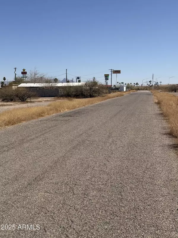 Eloy, AZ 85131,4270 W OUTER Drive #4