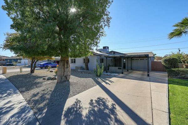 1217 W CAMPBELL Avenue, Phoenix, AZ 85013