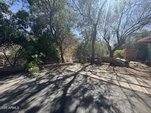 Paradise Valley, AZ 85253,6528 N HILLSIDE Drive