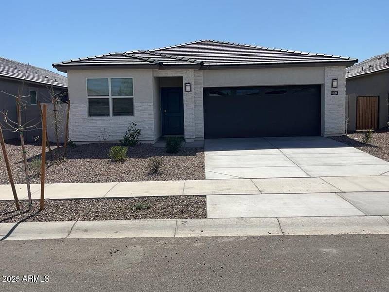 18589 W SMOKETREE Drive, Wittmann, AZ 85361