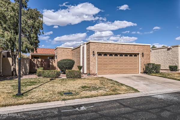 482 LEISURE WORLD --, Mesa, AZ 85206