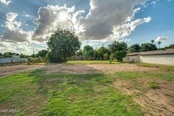 Phoenix, AZ 85013,5704 N 11TH Avenue #7