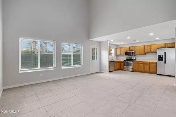 Phoenix, AZ 85008,2715 E WINDSOR Avenue