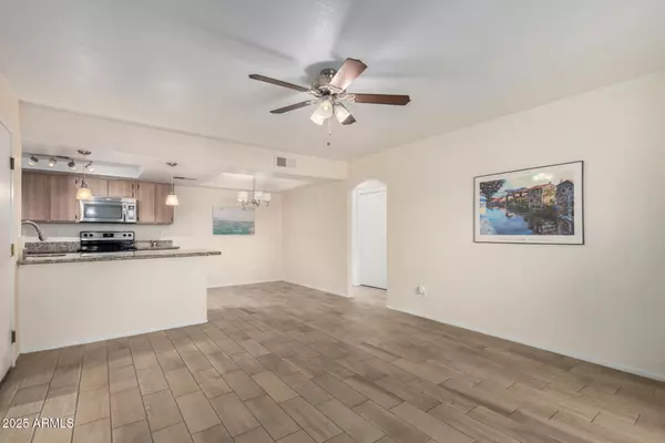 Tempe, AZ 85282,1125 E BROADWAY Road #102