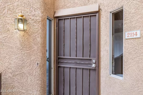 Phoenix, AZ 85020,10410 N CAVE CREEK Road #2114