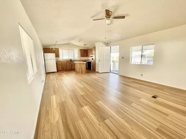 Mesa, AZ 85208,318 S CRISMON Road #83