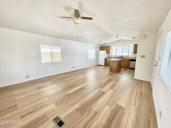 318 S CRISMON Road #83, Mesa, AZ 85208