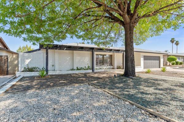 8419 N 51ST Drive, Glendale, AZ 85302