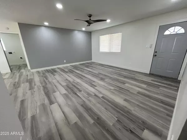 Mesa, AZ 85207,9405 E DALLAS Street