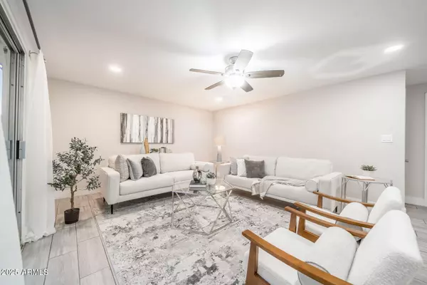 Phoenix, AZ 85032,3744 E EVANS Drive