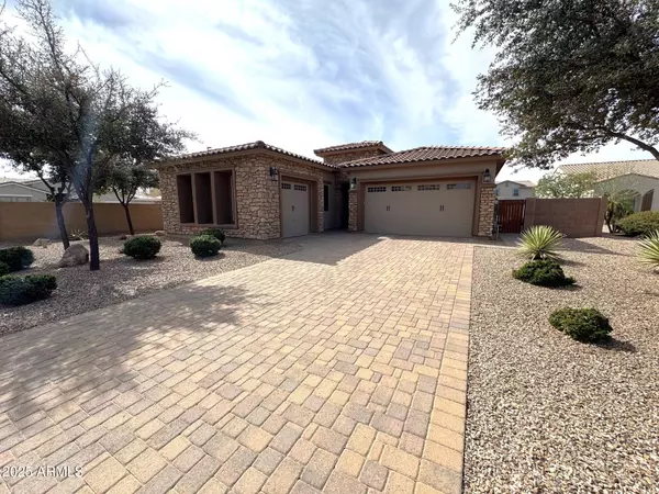 5446 S SANDSTONE Court, Gilbert, AZ 85298