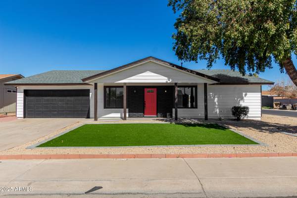 8602 W CLARENDON Avenue, Phoenix, AZ 85037