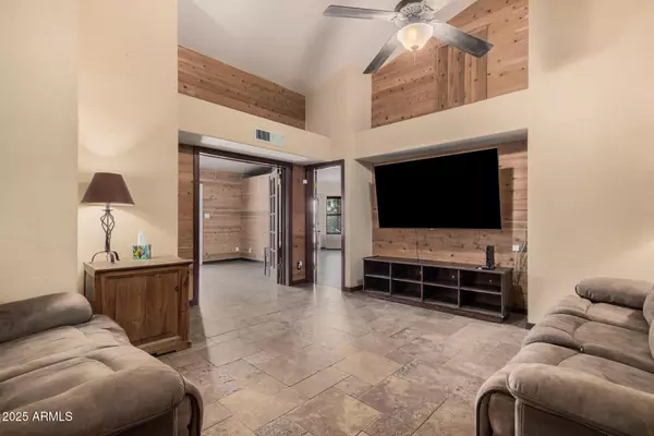 Mesa, AZ 85205,5607 E ENROSE Street