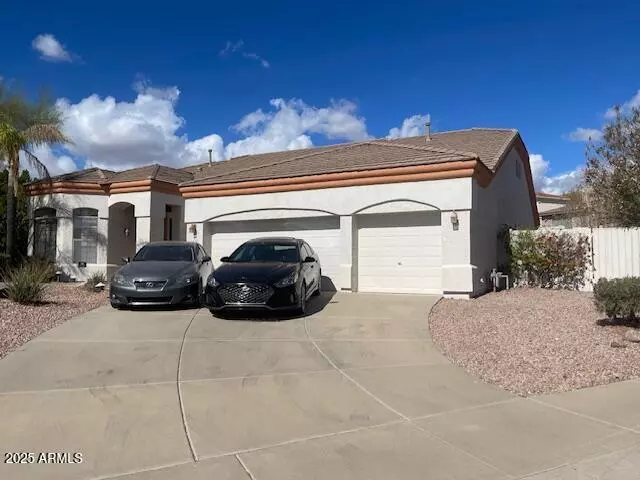 1420 E MICHELLE Drive, Phoenix, AZ 85022