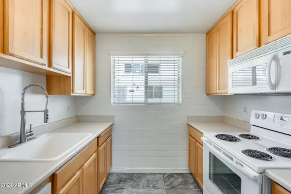 Scottsdale, AZ 85257,920 N 82ND Street #H203
