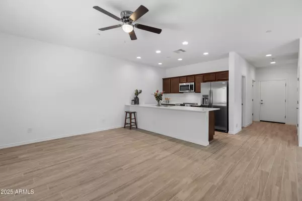 Phoenix, AZ 85032,15636 N 29TH Street #2