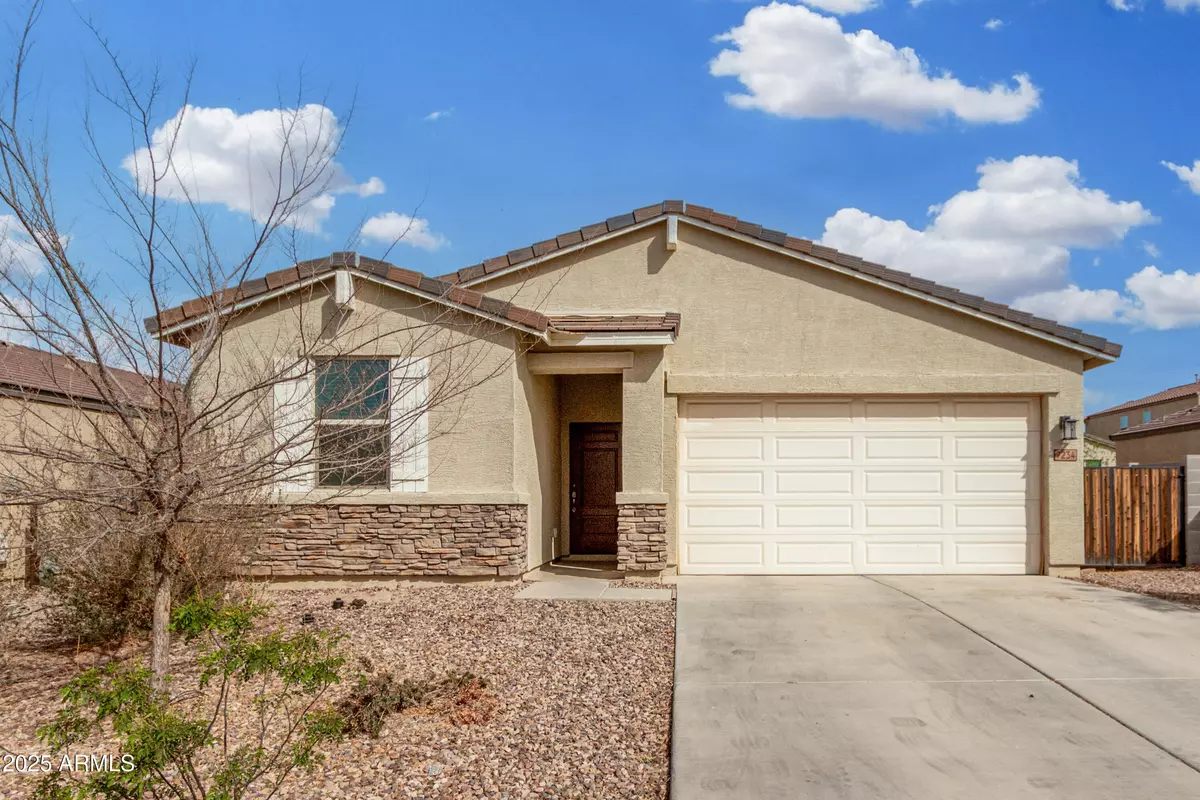 San Tan Valley, AZ 85143,7234 E EAGLE NEST Way