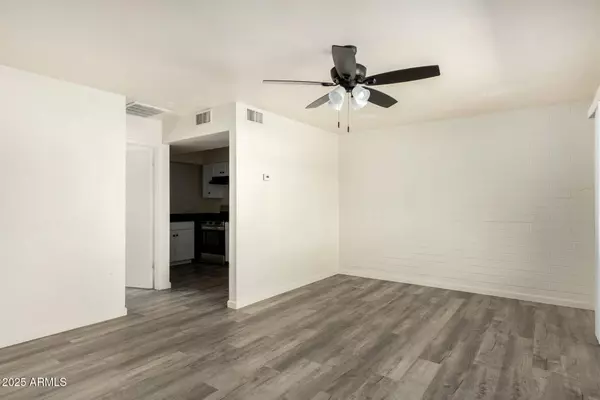 Phoenix, AZ 85008,2245 N 28TH Street