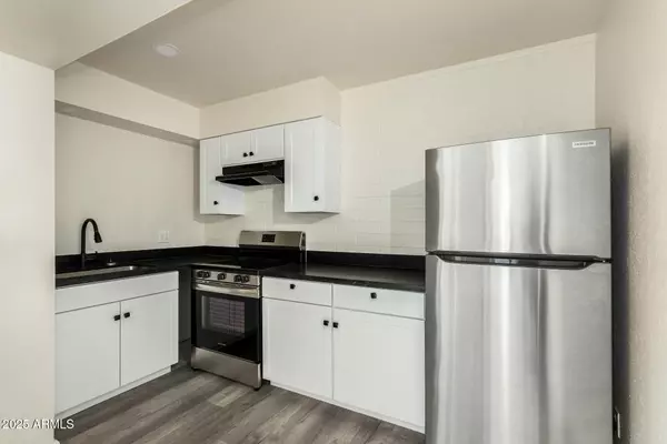 Phoenix, AZ 85008,2245 N 28TH Street