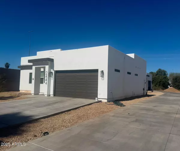 Phoenix, AZ 85021,2444 W MORTEN Avenue