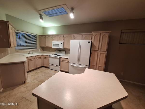 Mesa, AZ 85215,5445 E MCKELLIPS Road #7