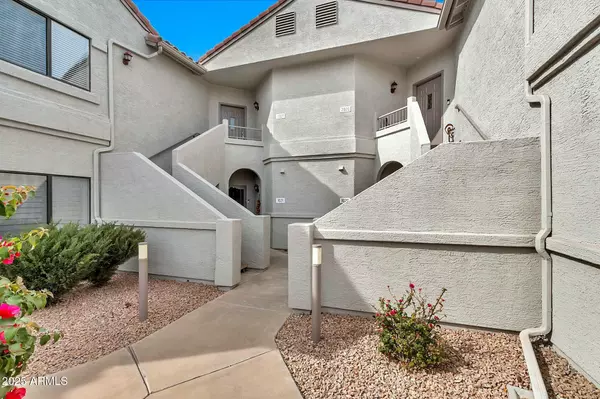 Scottsdale, AZ 85260,9455 E RAINTREE Drive #2020