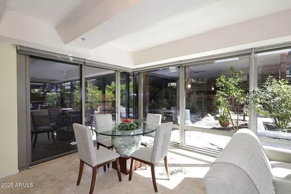 Scottsdale, AZ 85251,7121 E RANCHO VISTA Drive #1008