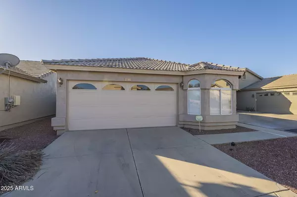 3313 E WALTANN Lane, Phoenix, AZ 85032