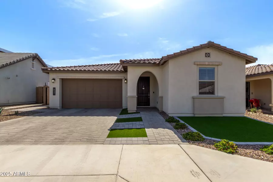 6931 W SPUR Drive, Peoria, AZ 85383