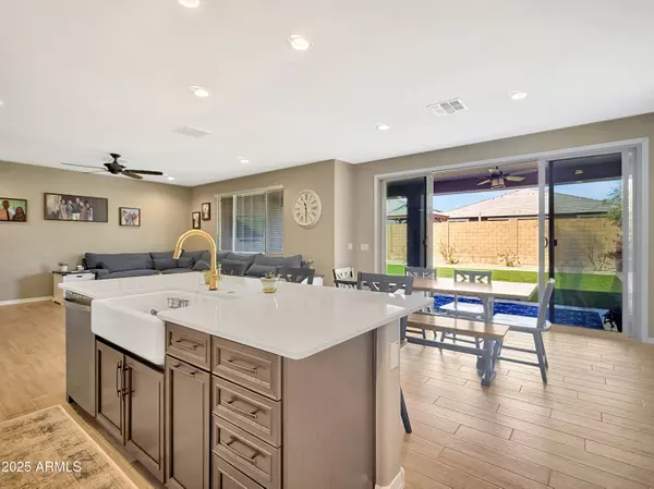 Surprise, AZ 85388,18902 W CLINTON Street