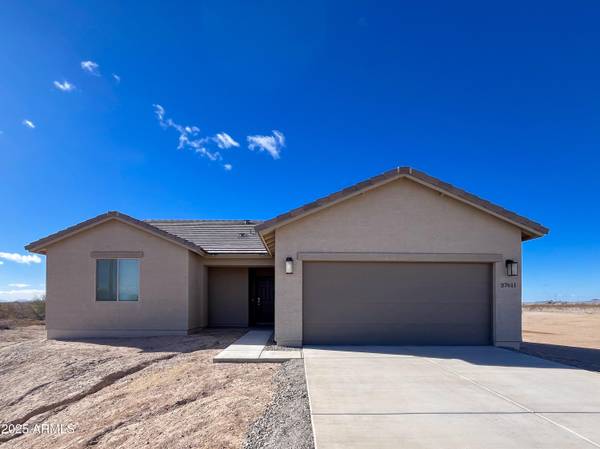 37611 W Rovey Avenue, Tonopah, AZ 85354