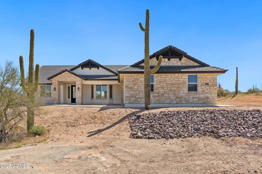 740 W Patrick Place, San Tan Valley, AZ 85143