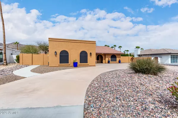 Phoenix, AZ 85044,3826 E EQUESTRIAN Trail