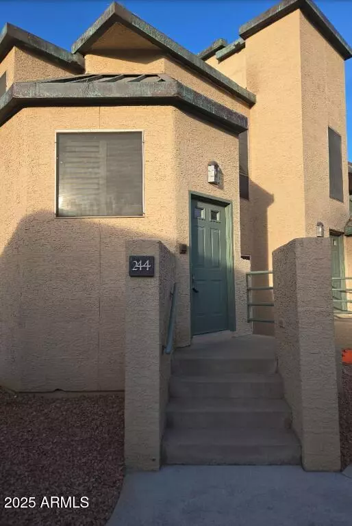 Phoenix, AZ 85034,101 N 7TH Street #244