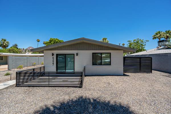 Phoenix, AZ 85014,6227 N 13th Place #2