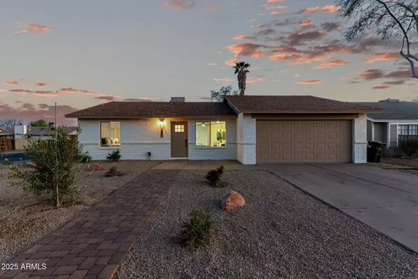 331 W STANFORD Avenue, Gilbert, AZ 85233