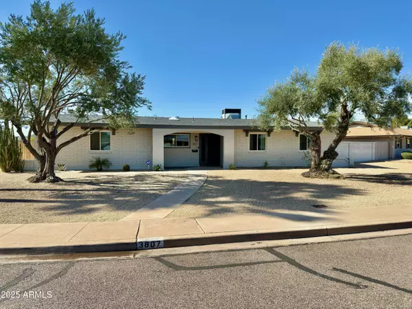 Phoenix, AZ 85028,3807 E ALTADENA Avenue