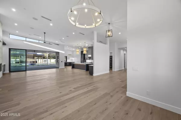 Scottsdale, AZ 85260,8040 E CAROL Way