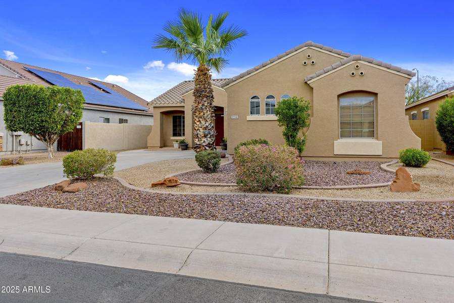 17741 W Port Royale Lane, Surprise, AZ 85388