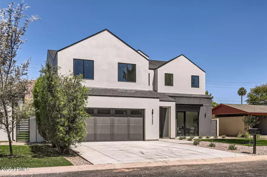 4640 E GLENROSA Avenue, Phoenix, AZ 85018