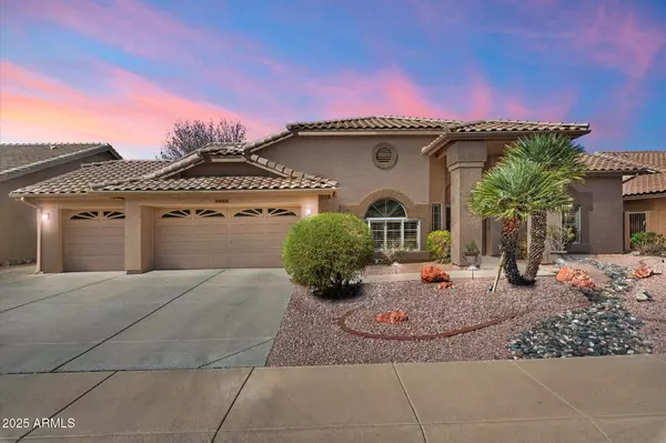 8960 W KERRY Lane, Peoria, AZ 85382