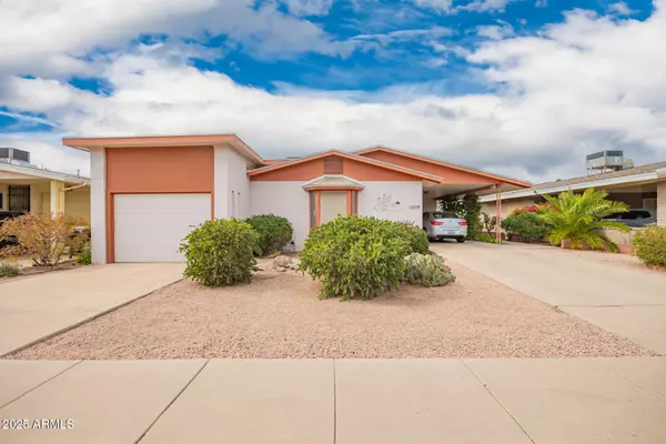 2156 N Middlecoff Drive, Mesa, AZ 85215