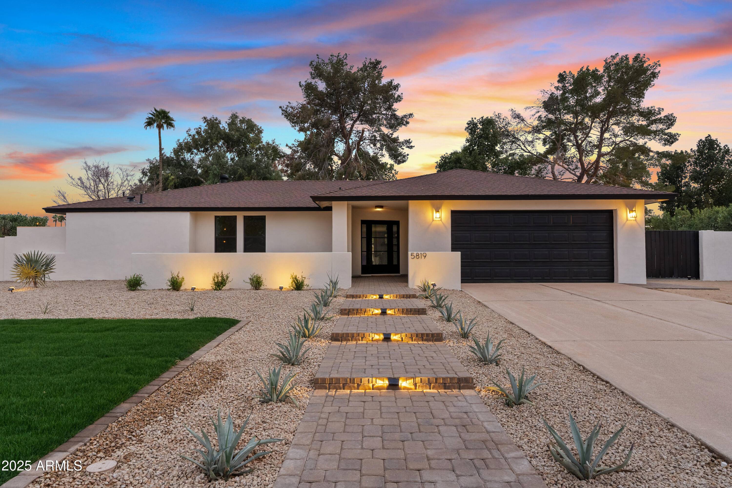 5819 E LUDLOW Drive,  Scottsdale,  AZ 85254