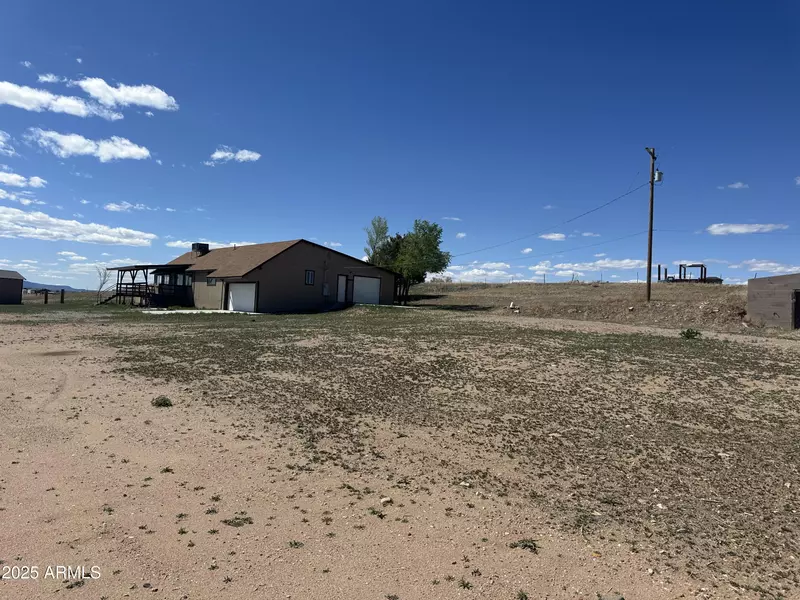 3125 W BIG CHINO Road, Paulden, AZ 86334
